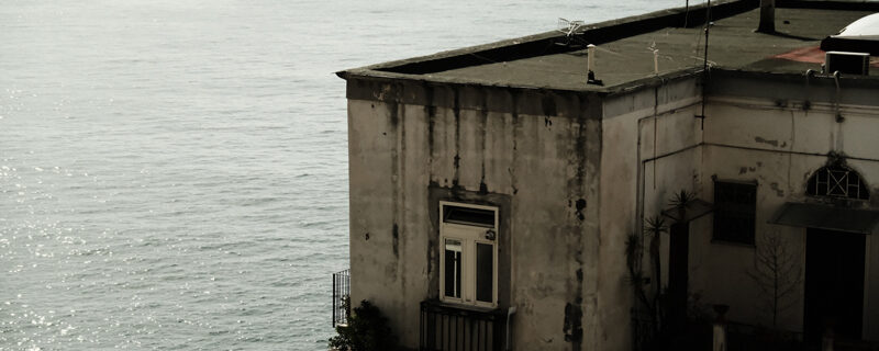 mistery-chrome-fuji-film-simulation-old-palace-on-the-cliff-of-possillipo-naples-(italy)